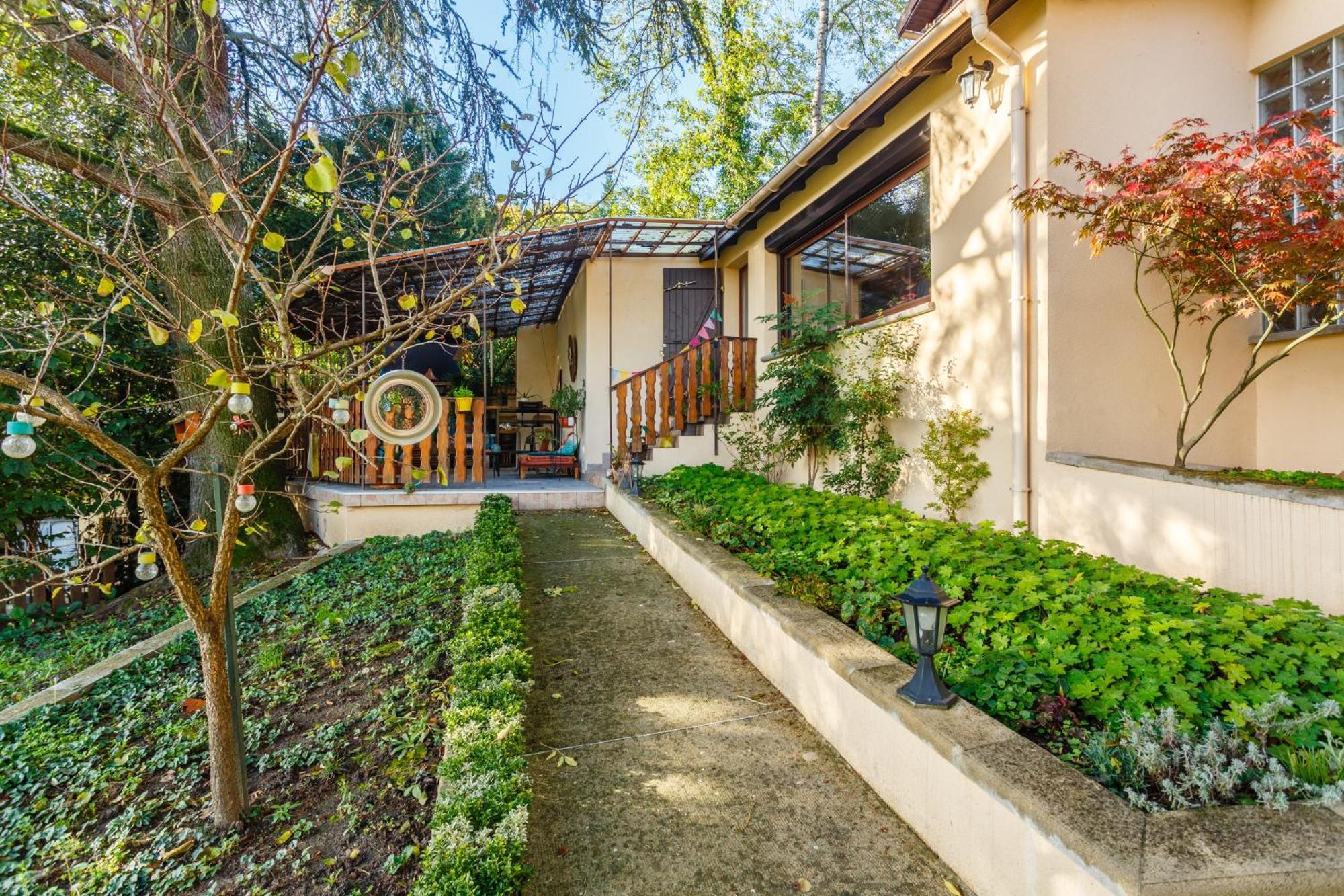 La maison de Daphné Oullins Esterno foto